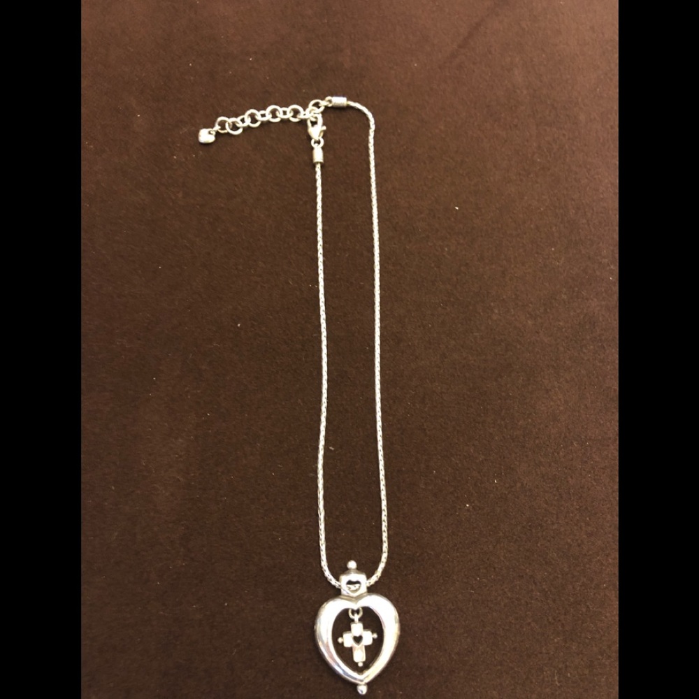 Heart pendent necklace